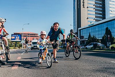 STRABAG susține educația în domeniul mobilității urbane în Sibiu prin programul BikeSchool